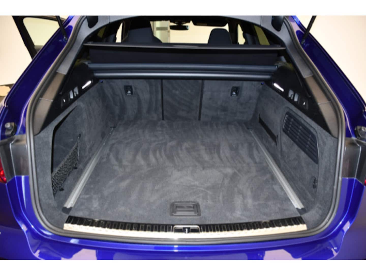 Bild über Audi S6 Avant TDI quattro tiptronic - für weitere Informationen kontaktieren Sie den Audi Partner