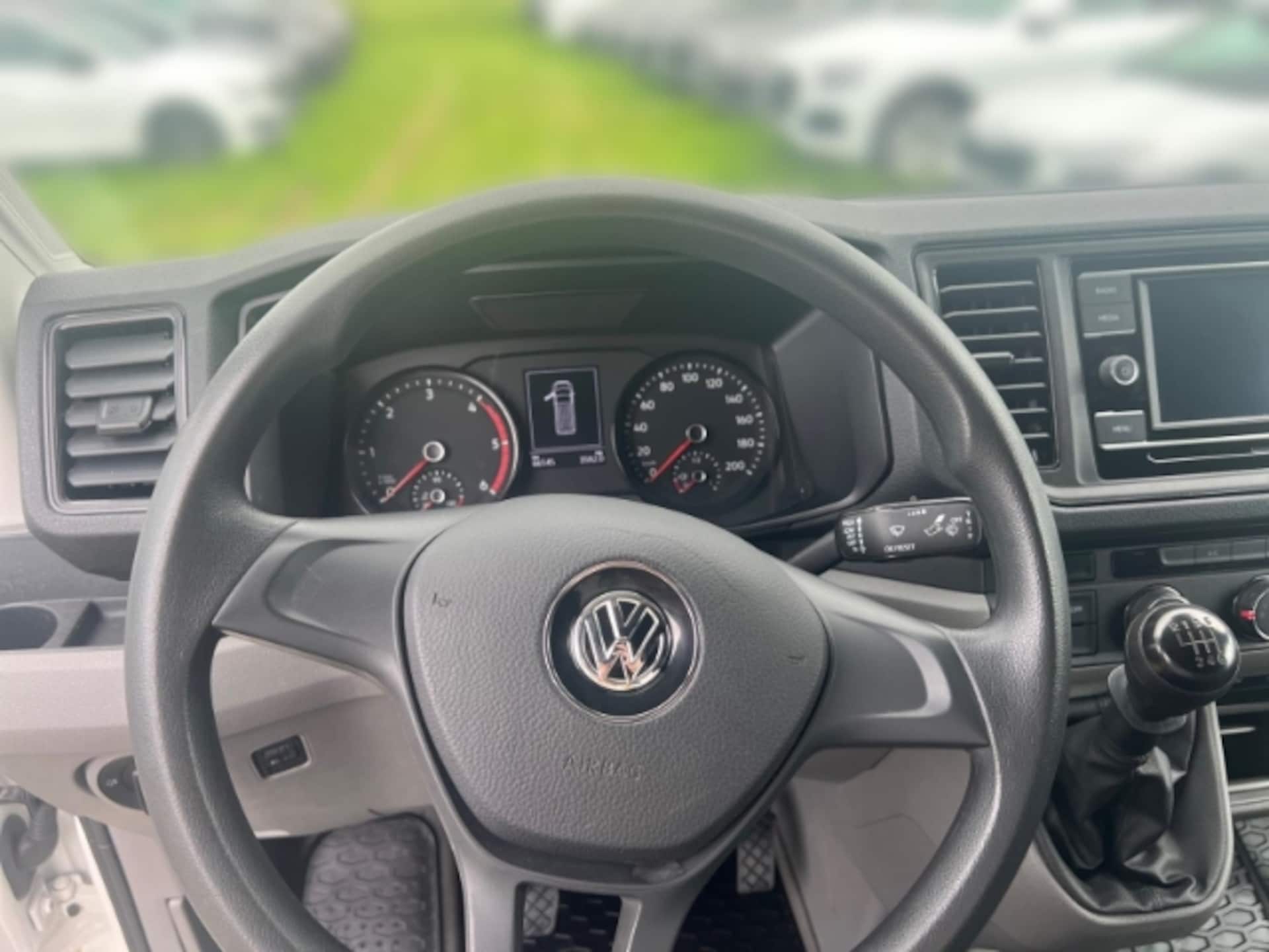 Volkswagen Crafter Kasten langer Radstand