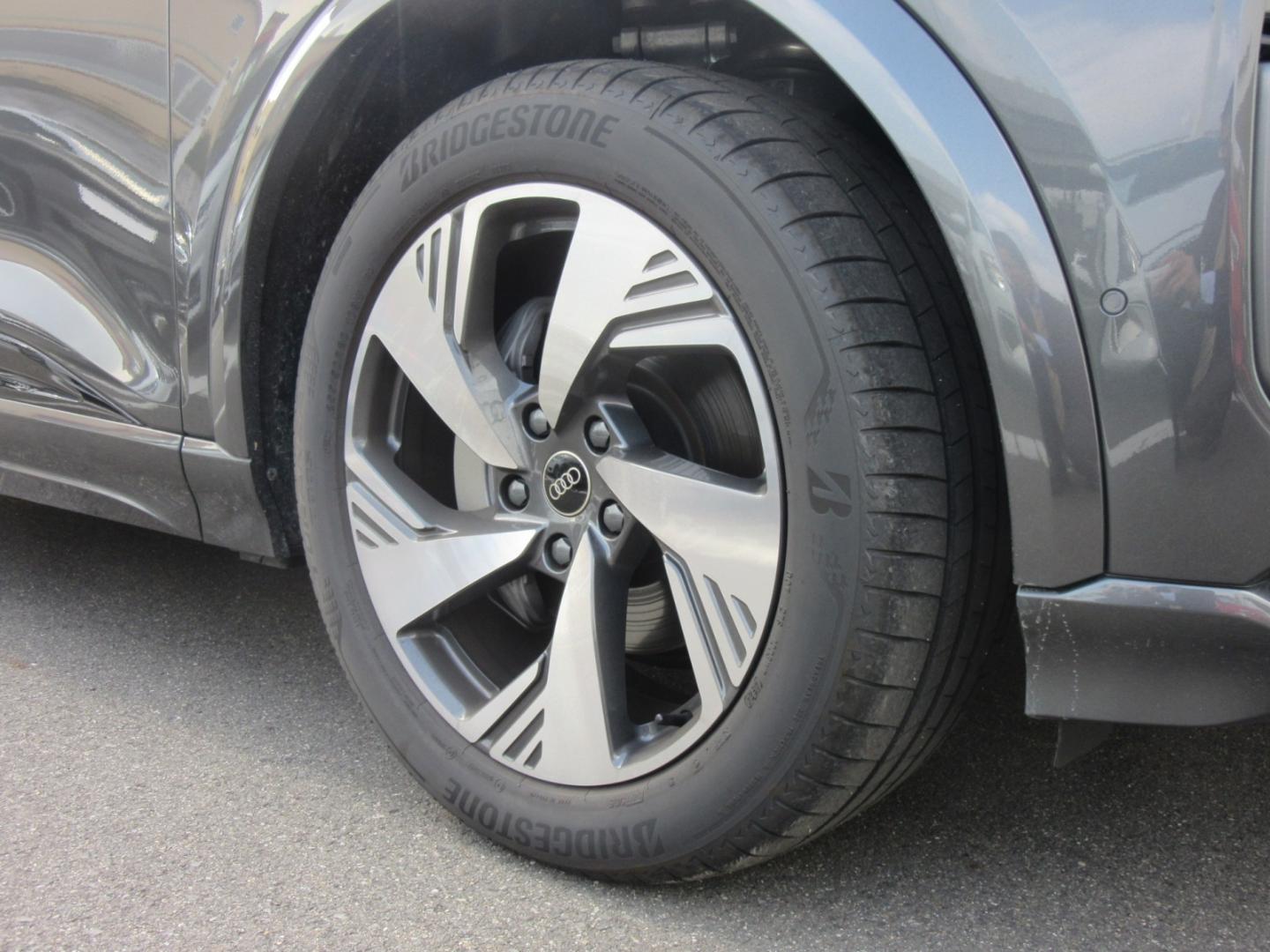 Audi Q6 SUV e-tron quattro advanced for more details contact your dealer