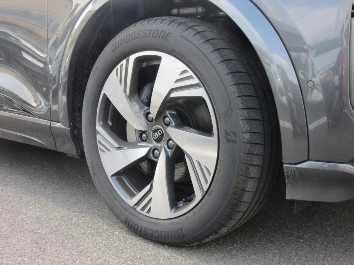 Audi Q6 SUV e-tron quattro advanced for more details contact your dealer