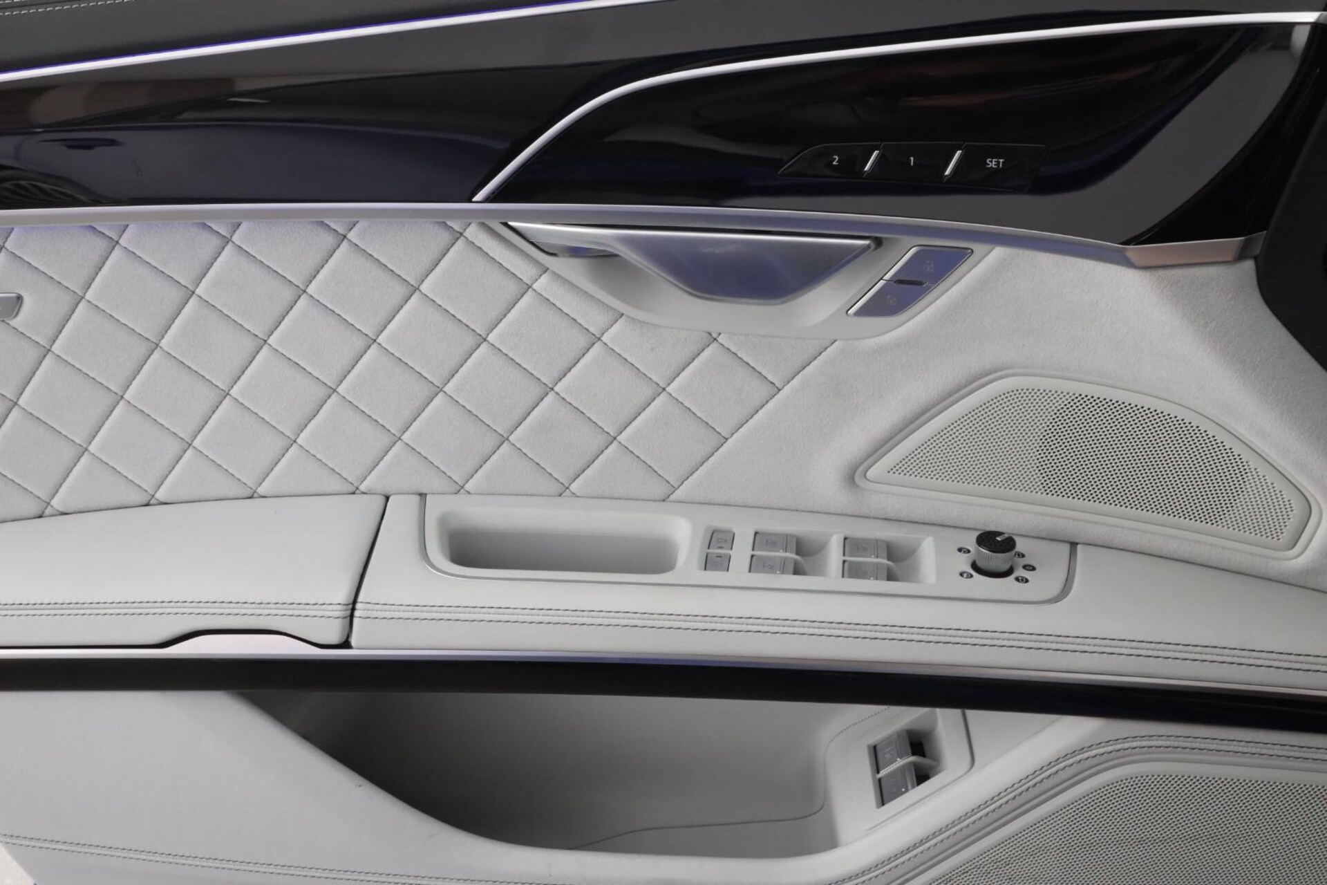 Audi A8 L TFSI e