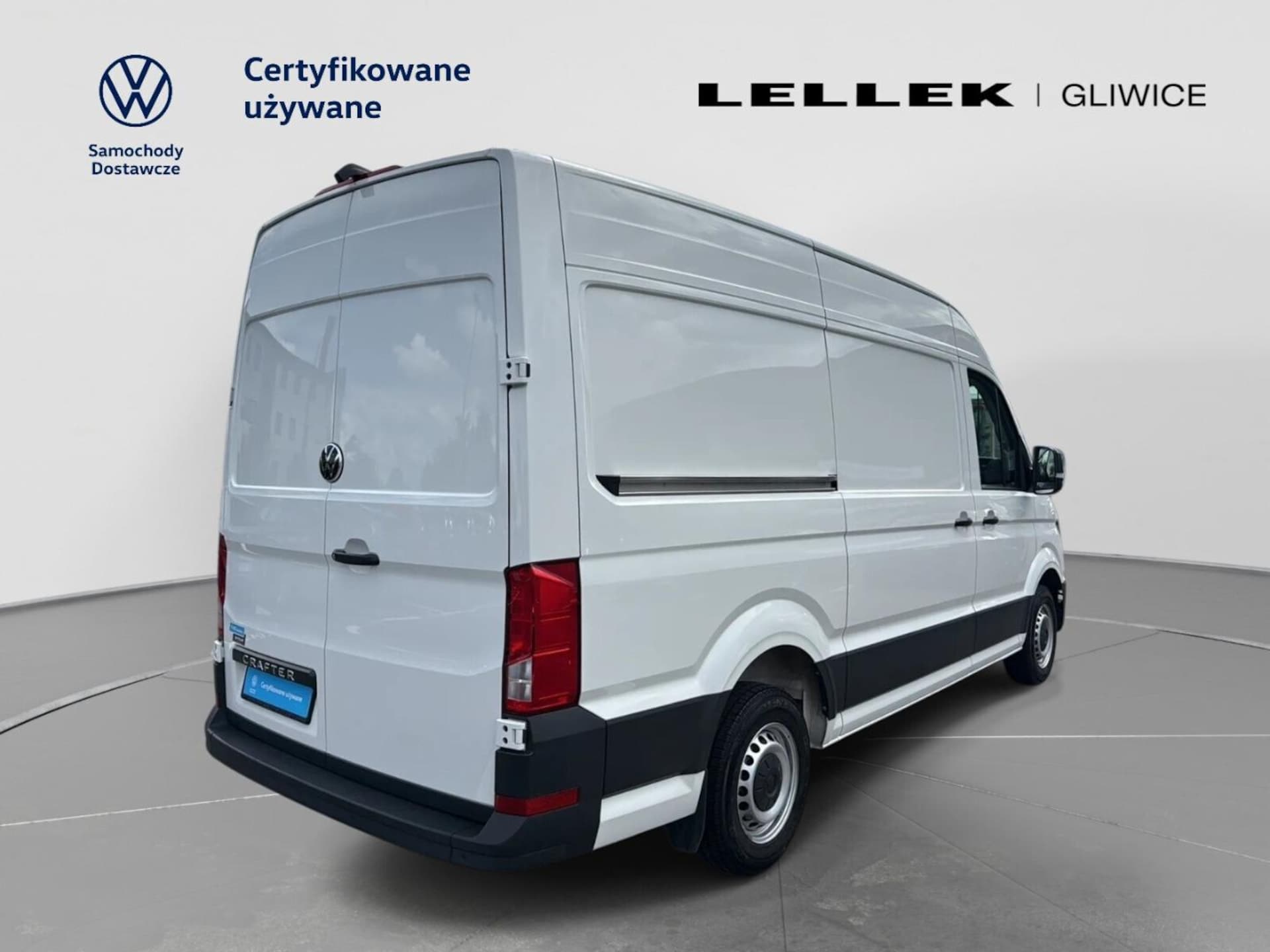 Volkswagen Crafter Furgon średni rozstaw osi