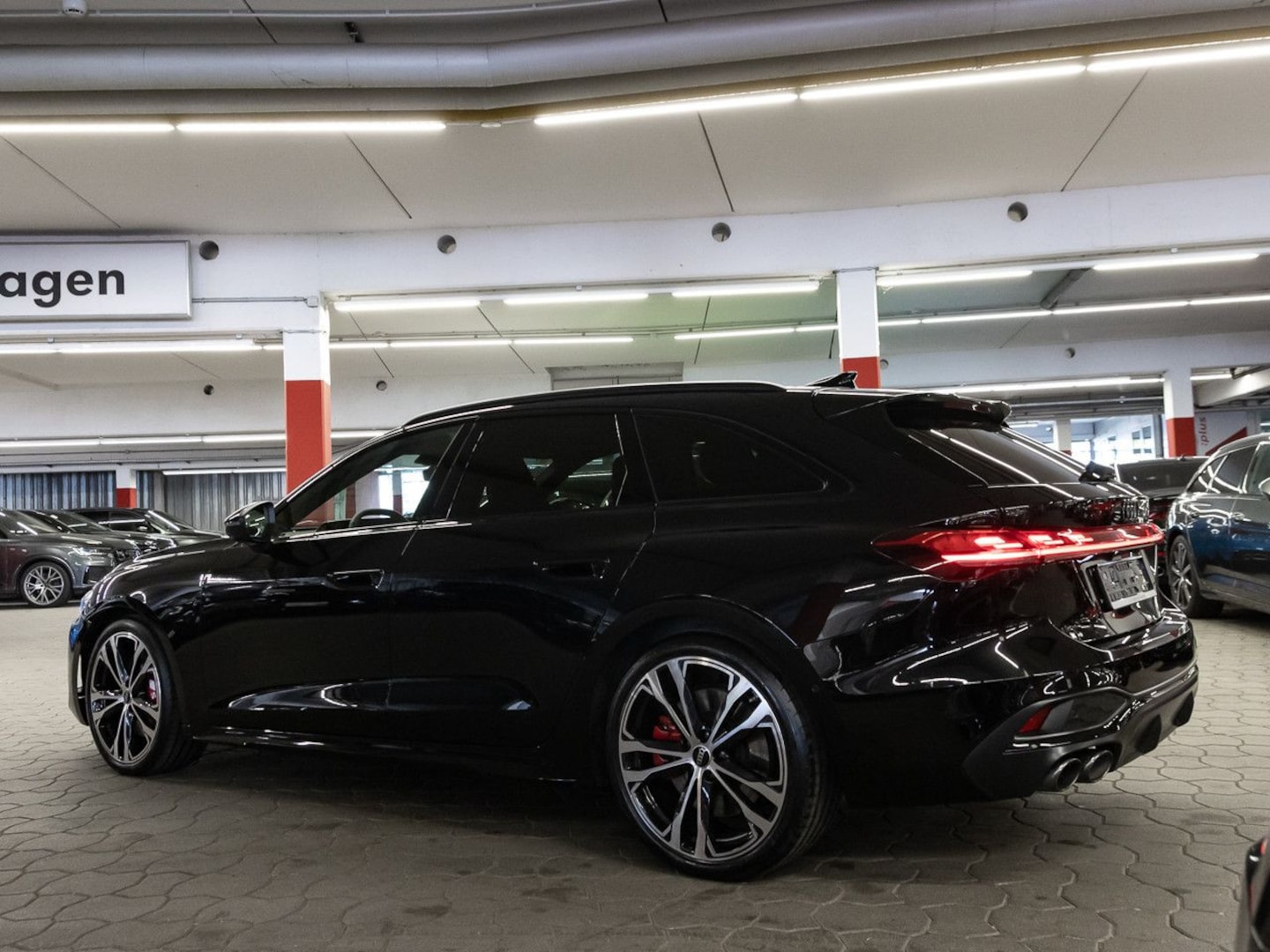 Bild über Audi S5 Avant TFSI 270 kW S tronic - für weitere Informationen kontaktieren Sie den Audi Partner