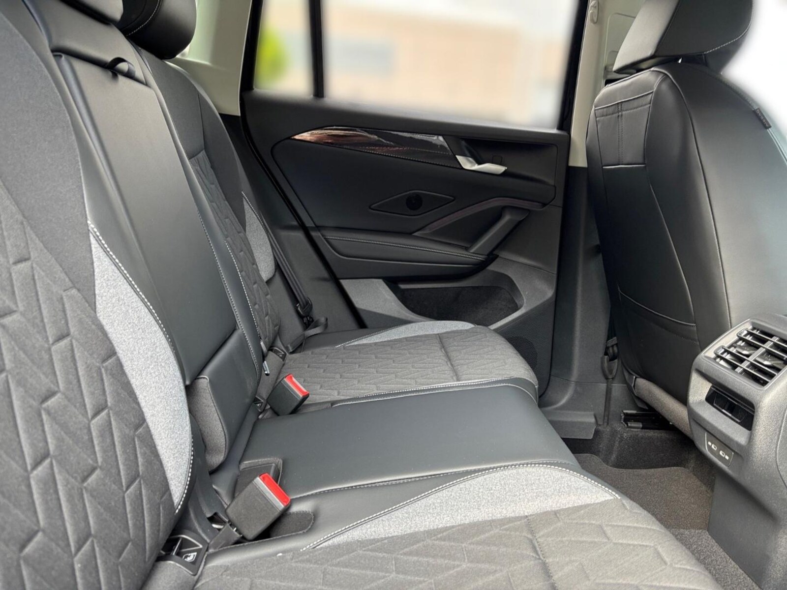 Volkswagen Tiguan – Bild 16