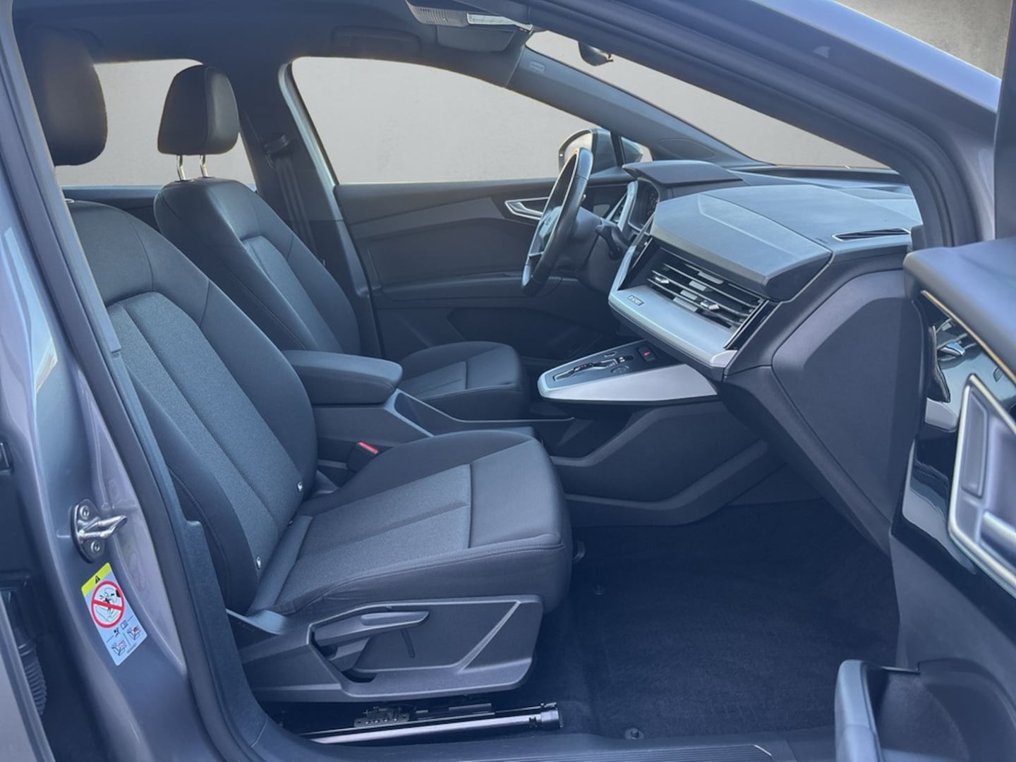 Bild über Audi Q4 e-tron 35 e-tron - für weitere Informationen kontaktieren Sie den Audi Partner