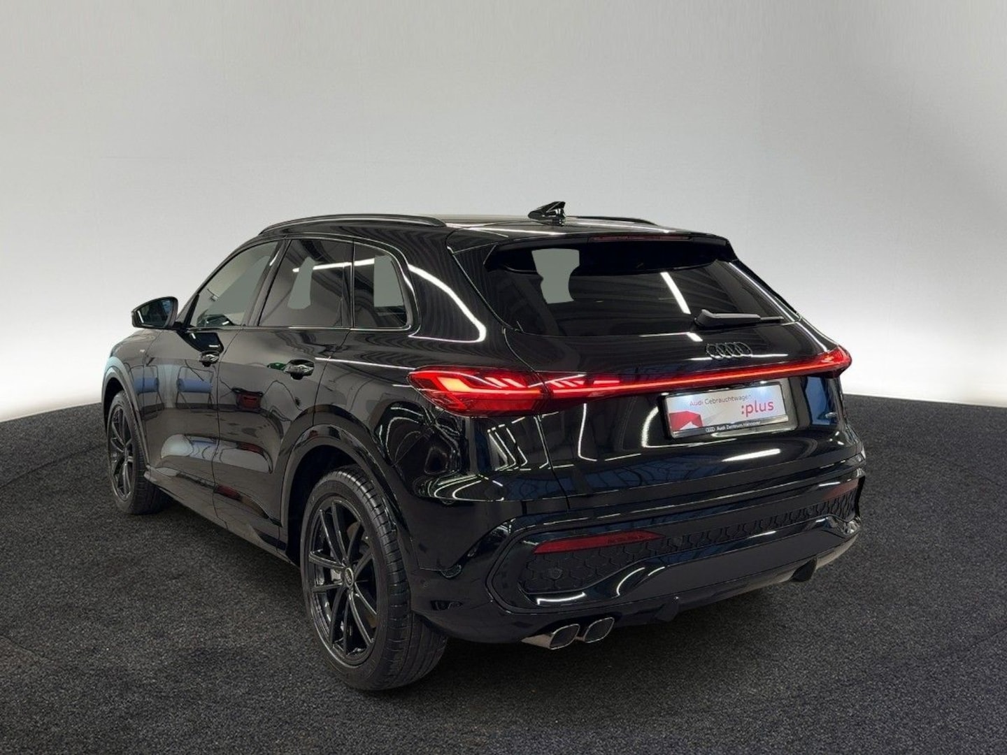 Bild über Audi Q5 SUV TDI quattro 220 kW S tronic - für weitere Informationen kontaktieren Sie den Audi Partner