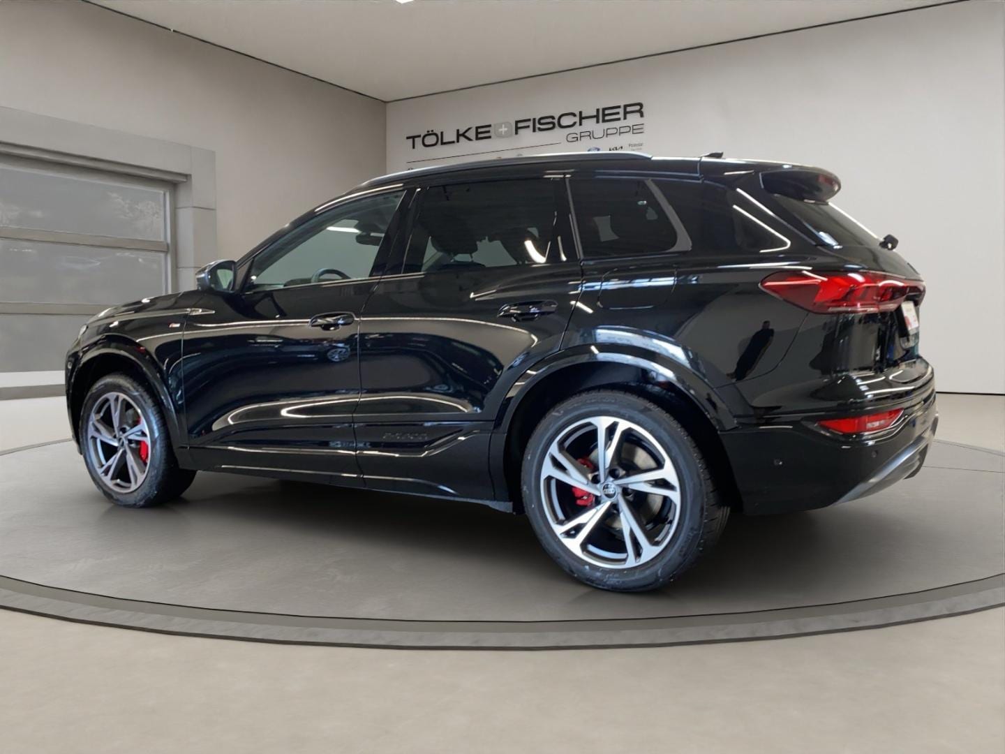 Bild über Audi Q6 SUV e-tron S line business e-tron performance 225 kW - für weitere Informationen kontaktieren Sie den Audi Partner