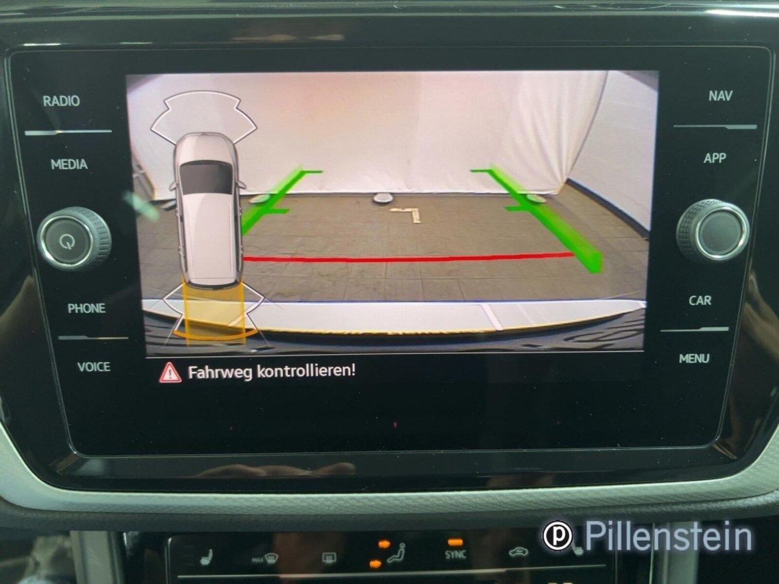 Volkswagen Touran – Bild 9
