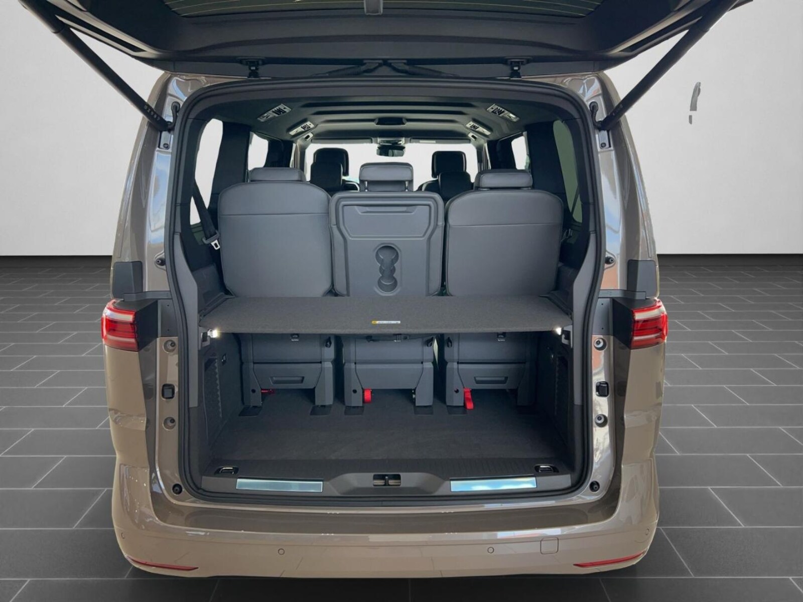 Volkswagen Multivan Langversion – Bild 12
