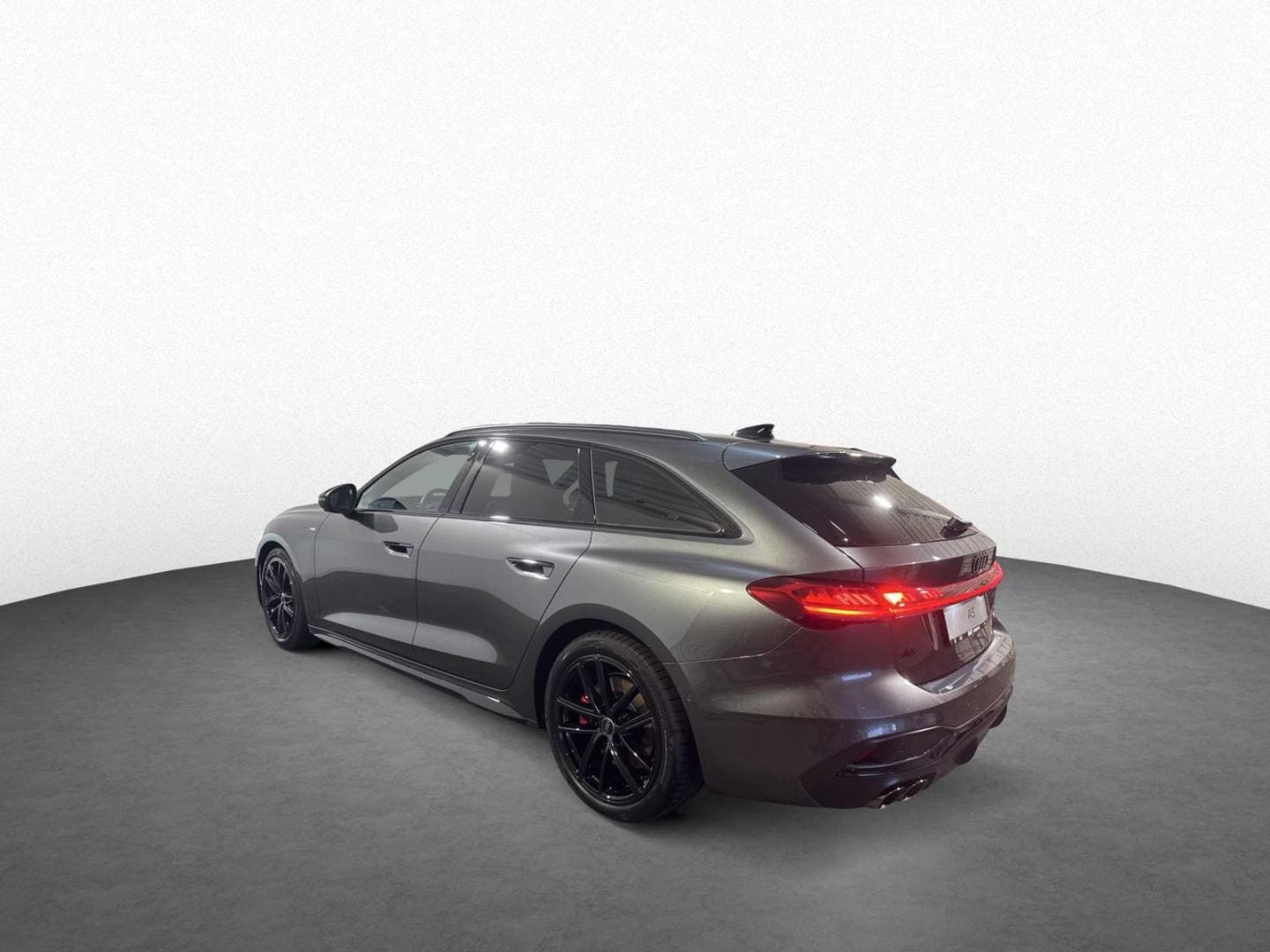 Bild über Audi A5 Avant TDI quattro 150 kW S tronic - für weitere Informationen kontaktieren Sie den Audi Partner