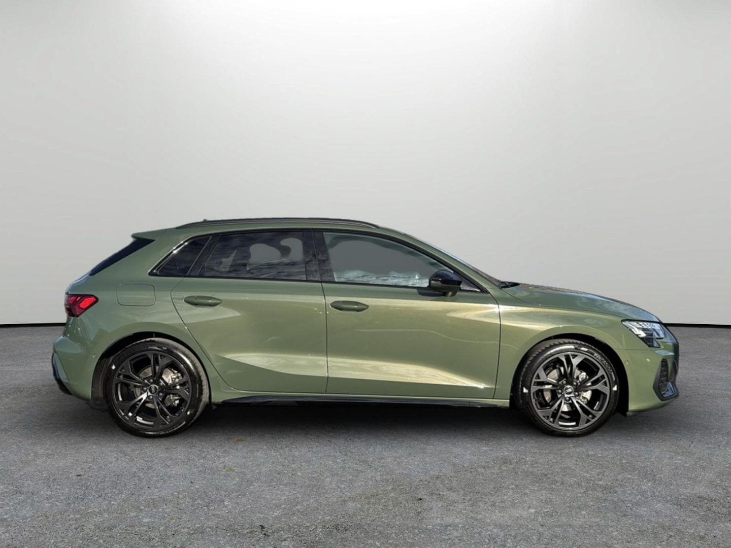 Bild über Audi A3 Sportback S line 35 TFSI S tronic - für weitere Informationen kontaktieren Sie den Audi Partner