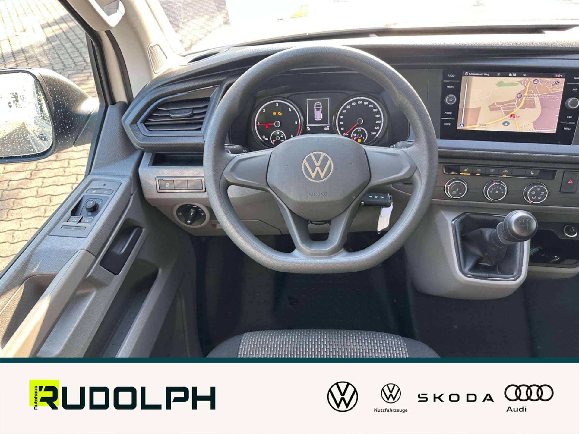Volkswagen T6.1 Transporter Kombi langer Radstand