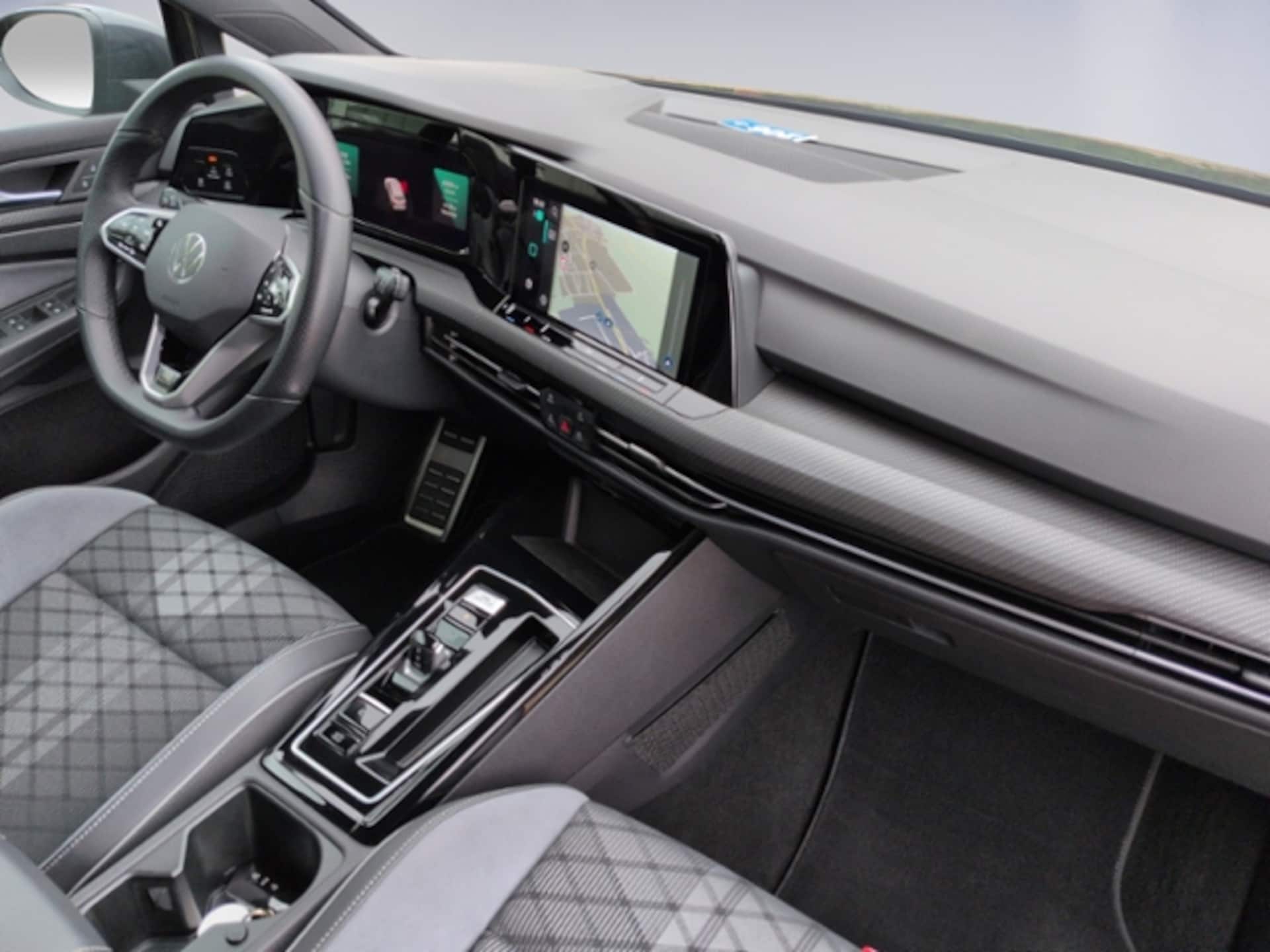 Volkswagen Golf Variant R-Line