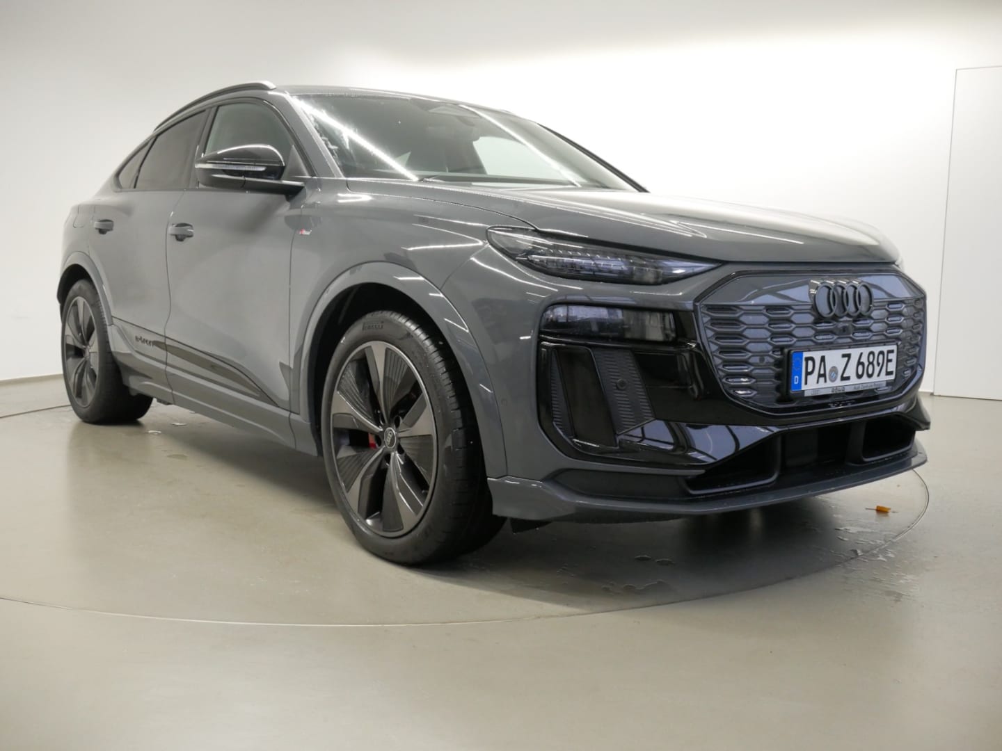 Bild über Audi Q6 Sportback e-tron e-tron quattro - für weitere Informationen kontaktieren Sie den Audi Partner