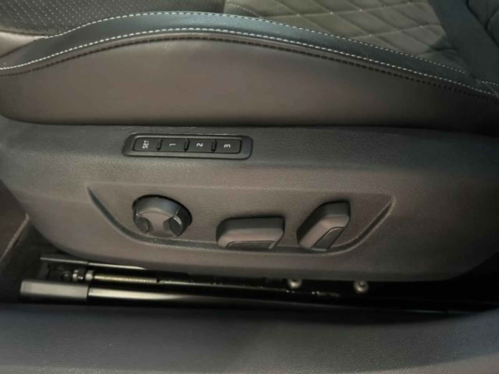 Škoda Superb Combi – Bild 13