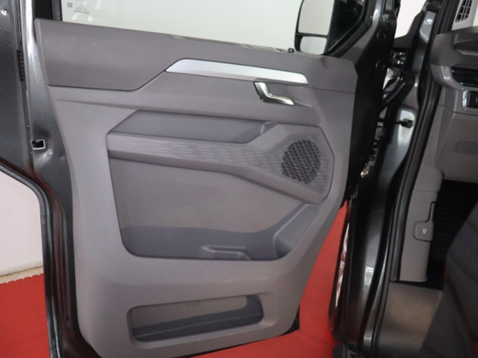 Volkswagen Caravelle – Bild 14