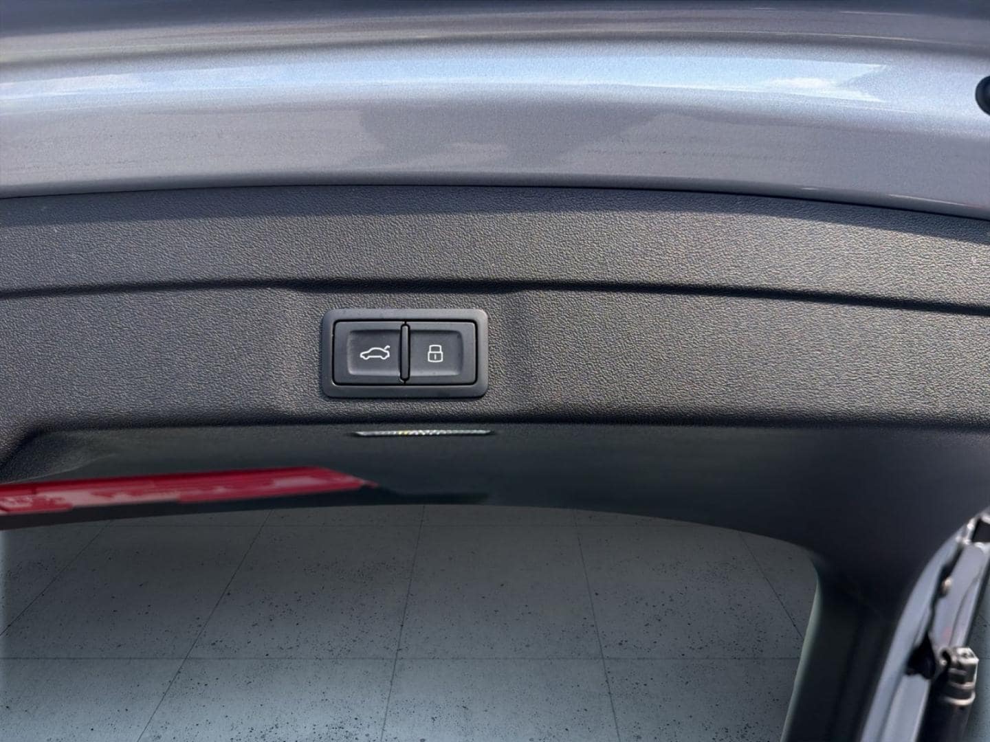 Bild über Audi A6 Avant TDI quattro 150 kW S tronic - für weitere Informationen kontaktieren Sie den Audi Partner