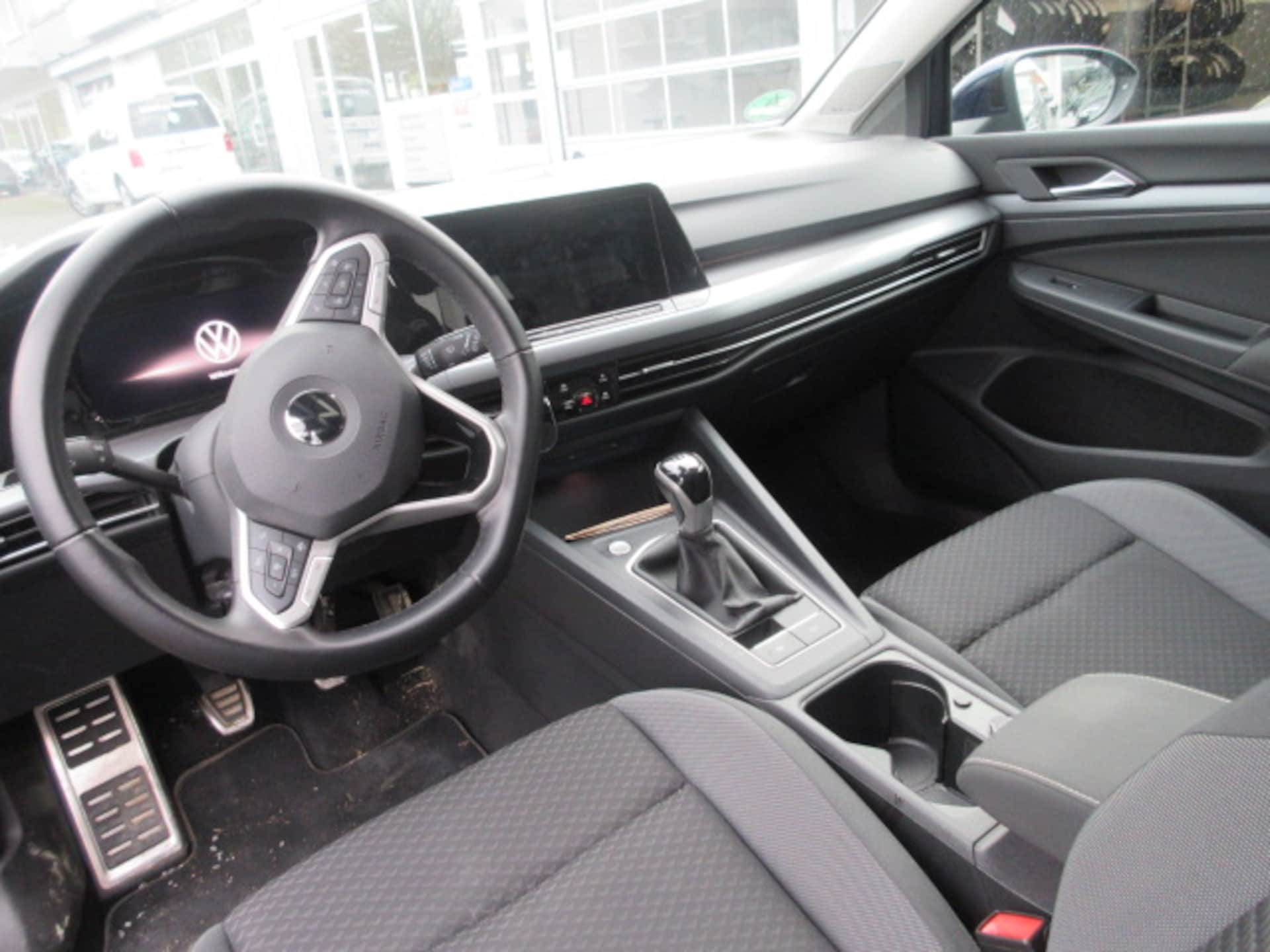Volkswagen Golf Life