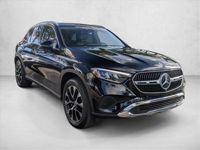 2025 Mercedes-Benz GLC