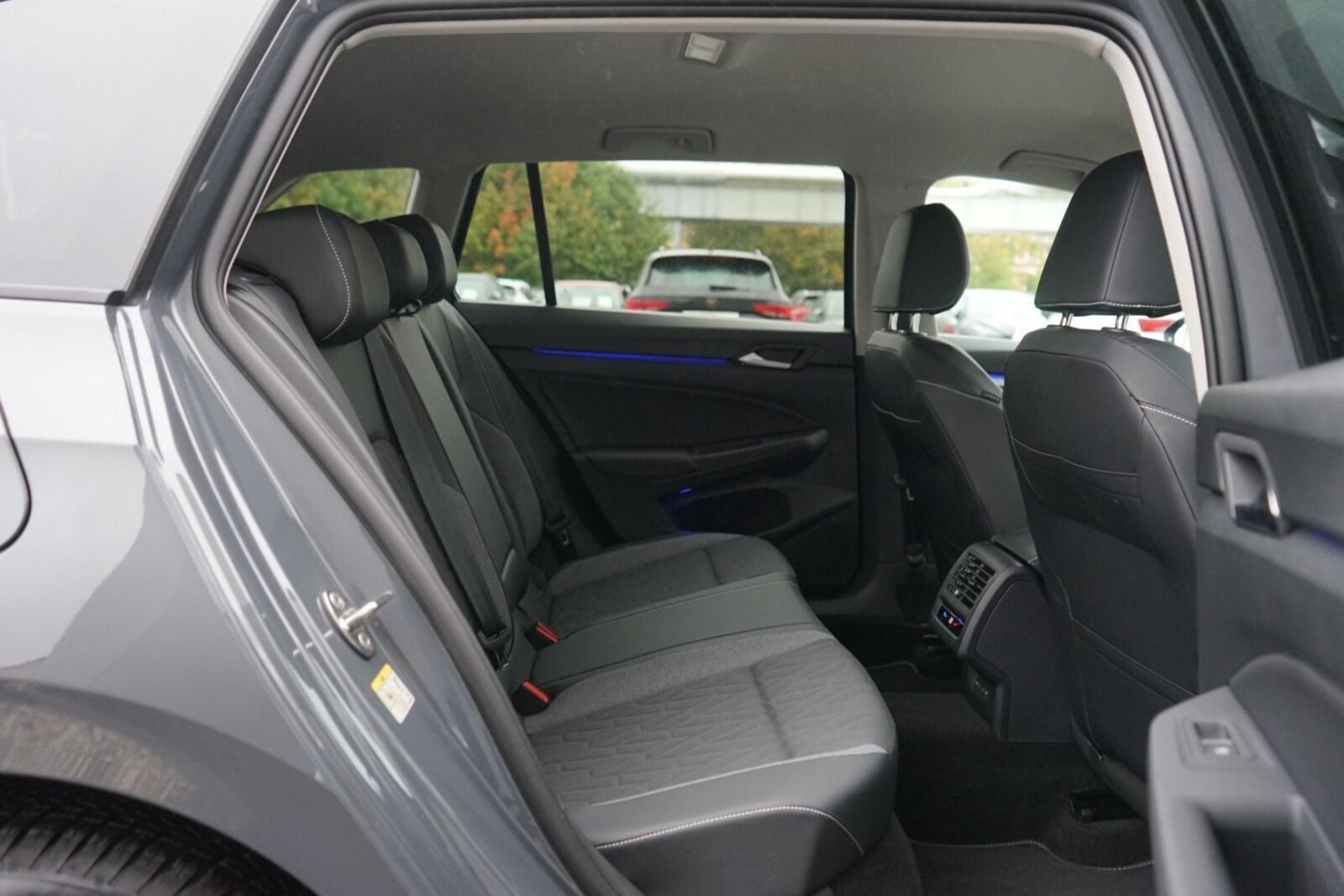 Volkswagen Golf Variant – Bild 9