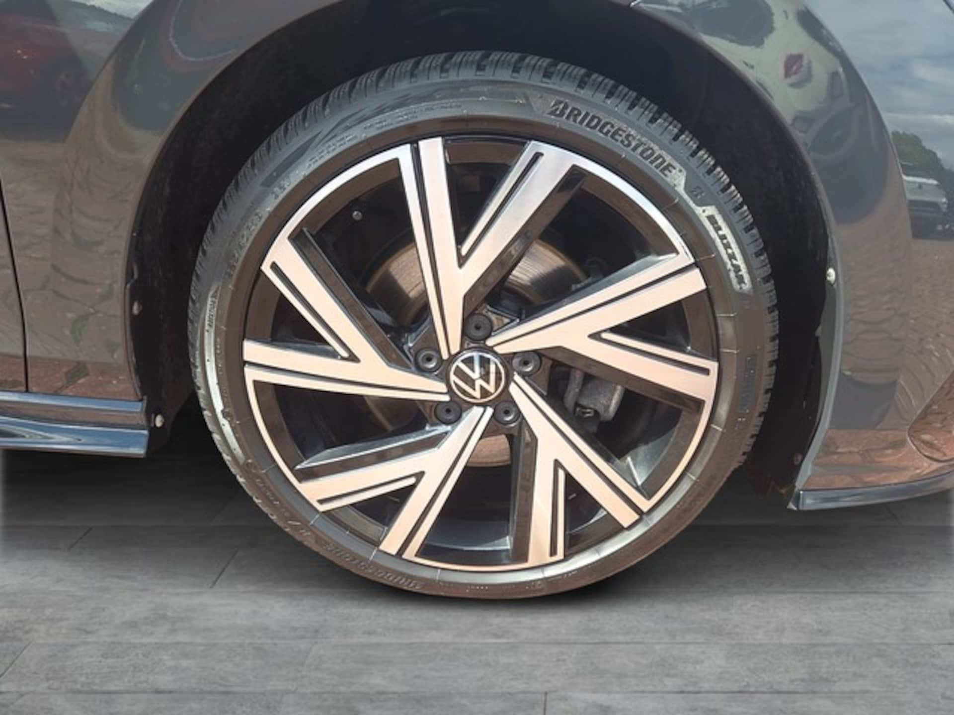 Volkswagen Golf Variant R-Line