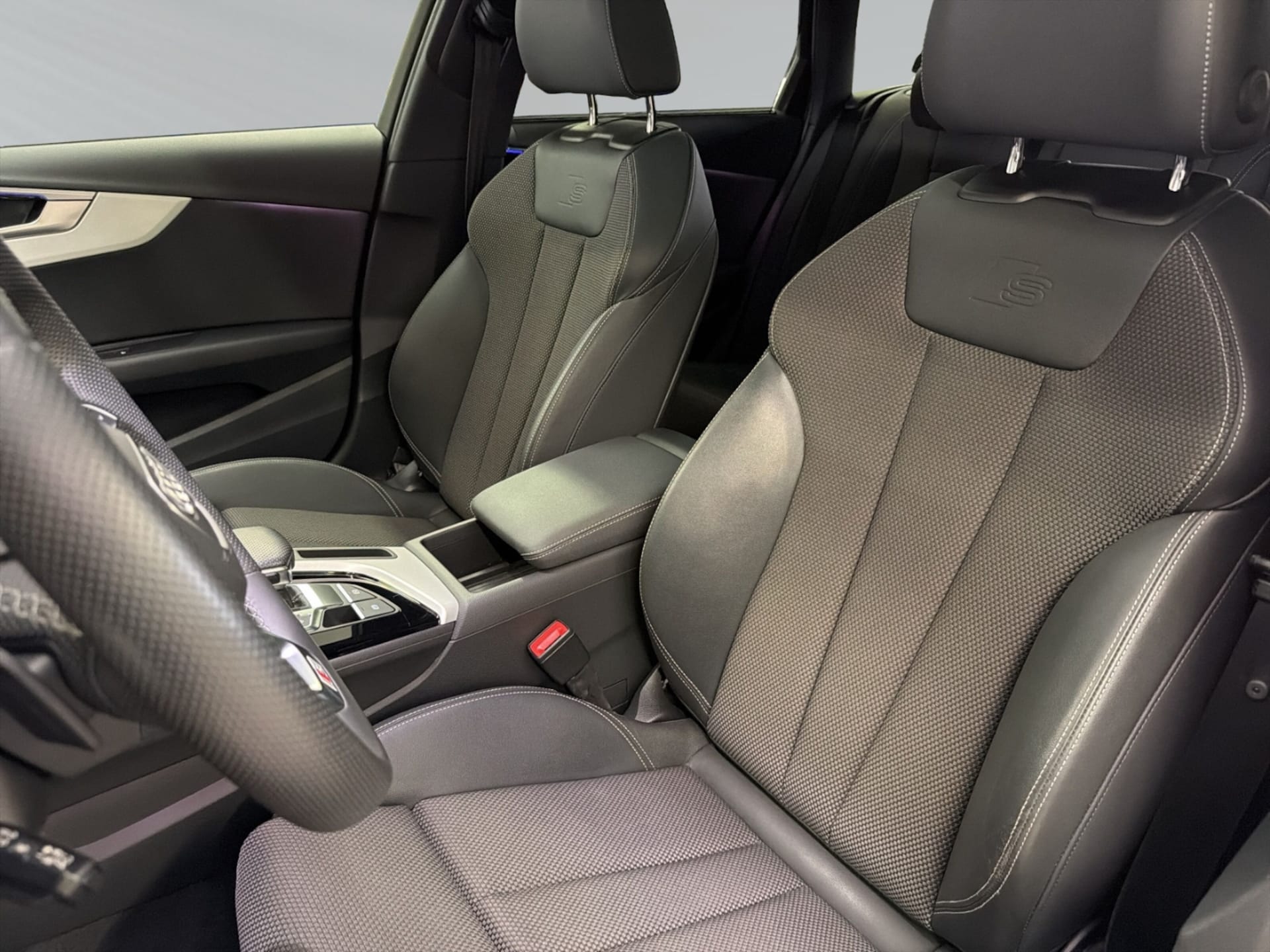 Audi A4 Avant S line