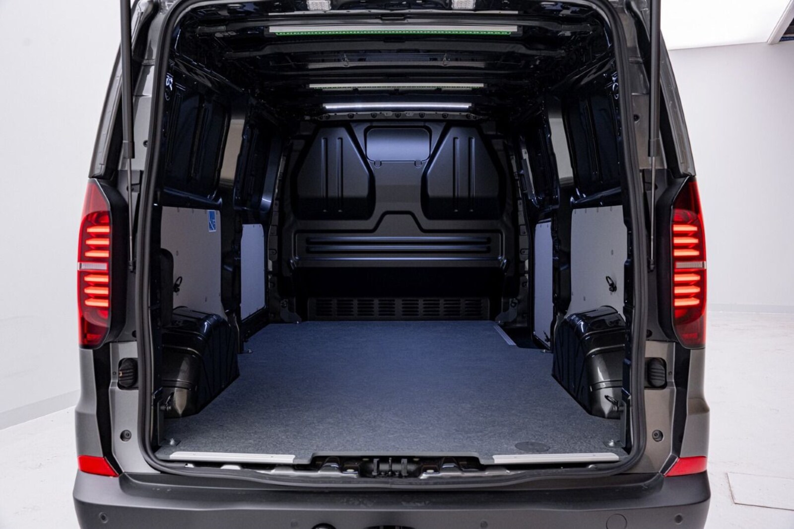 Volkswagen Transporter Kasten langer Radstand – Bild 18