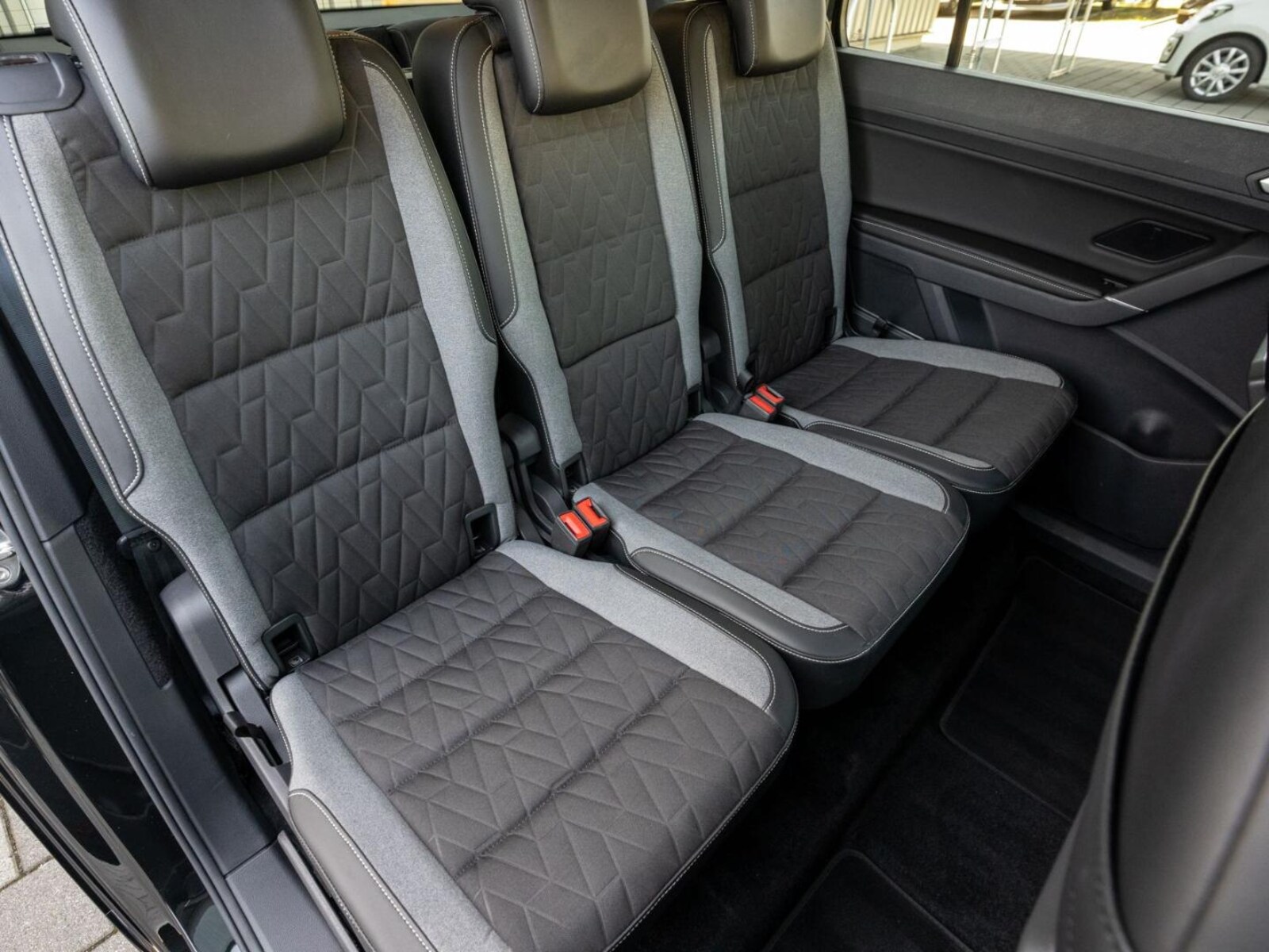 Volkswagen Touran – Bild 8