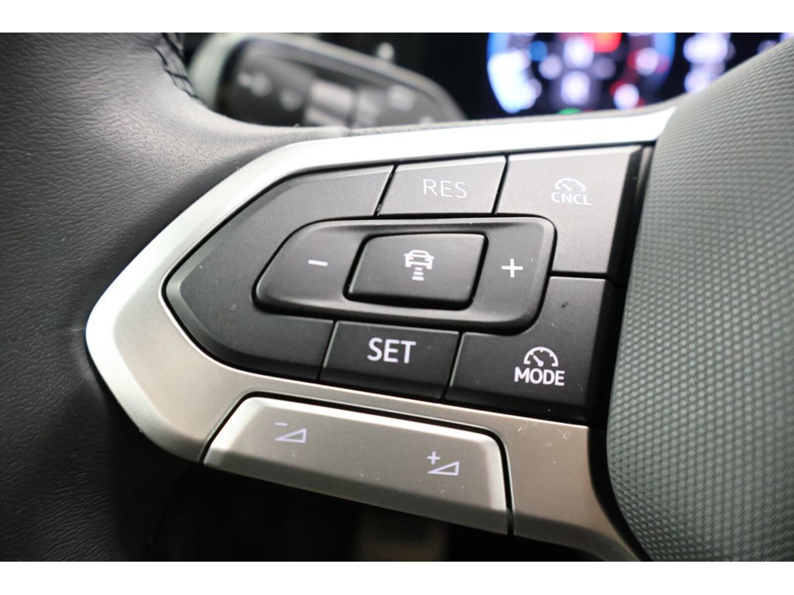 Volkswagen Tiguan – Bild 18