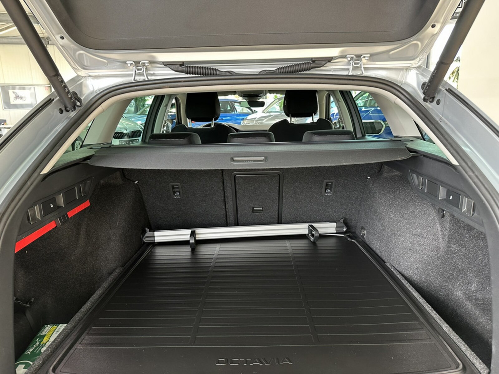 Škoda Octavia Combi – Bild 10