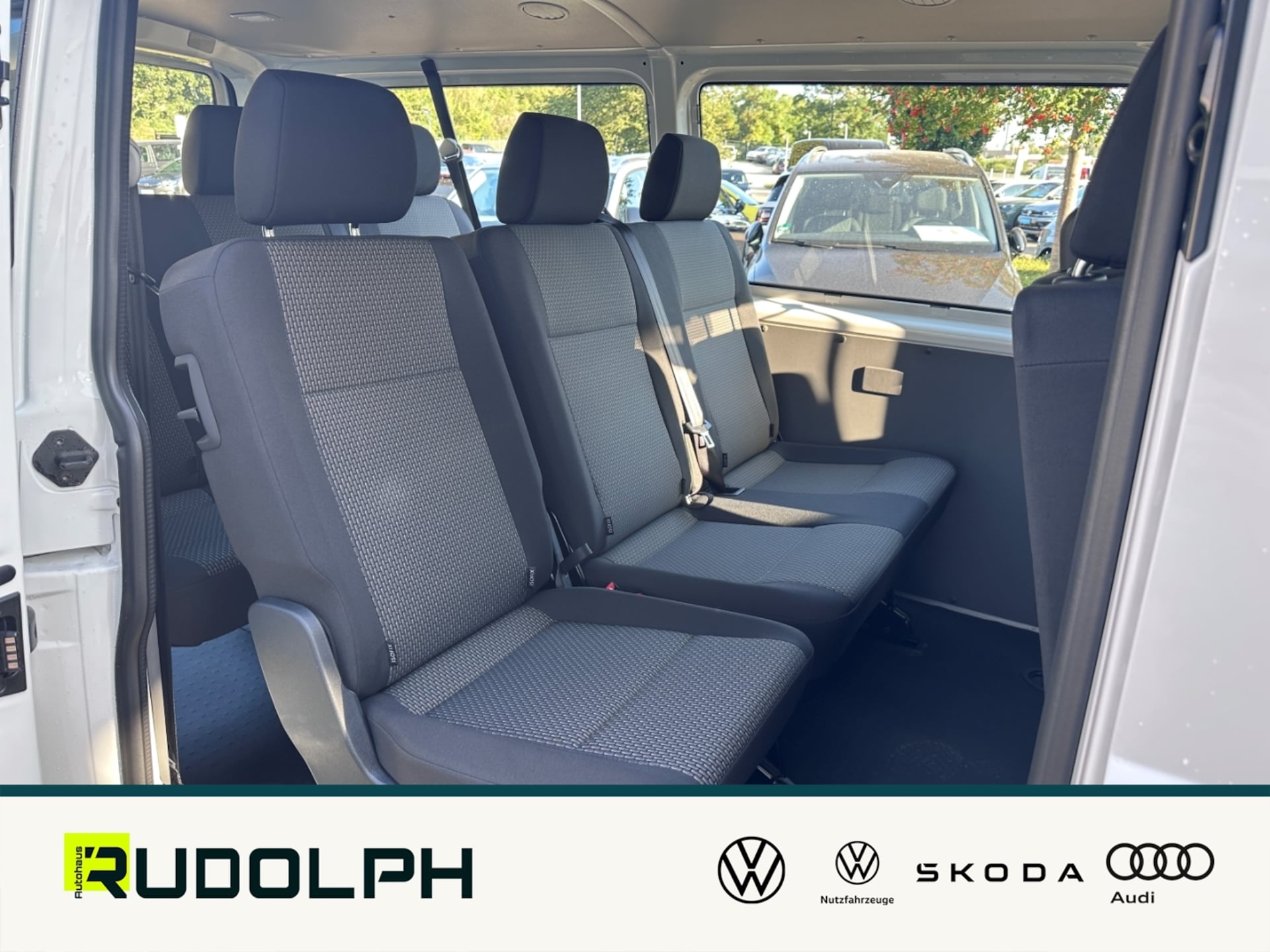 Volkswagen T6.1 Transporter Kombi langer Radstand