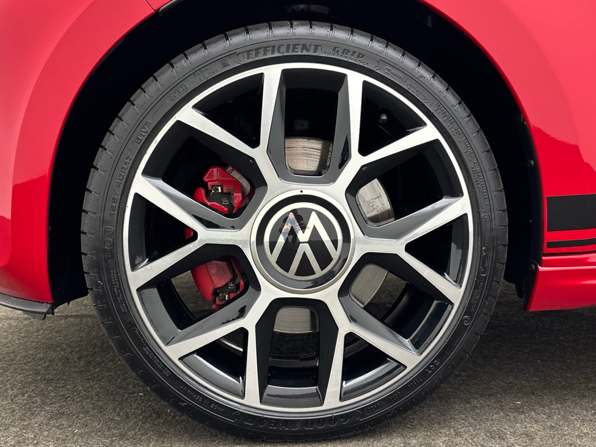 Volkswagen up! GTI