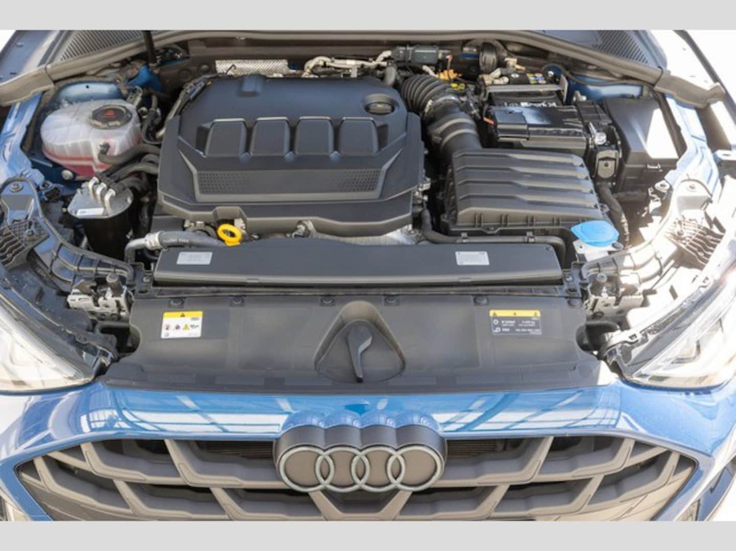 Bild über Audi A3 Limousine S line 35 TDI S tronic - für weitere Informationen kontaktieren Sie den Audi Partner