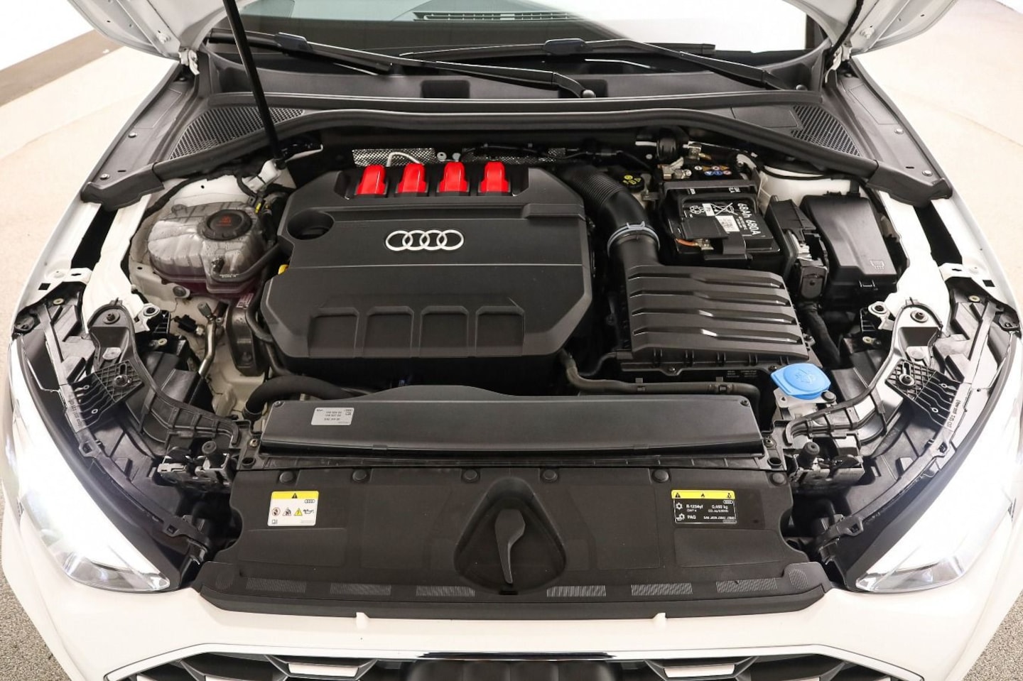Bild über Audi S3 Sportback TFSI quattro S tronic - für weitere Informationen kontaktieren Sie den Audi Partner
