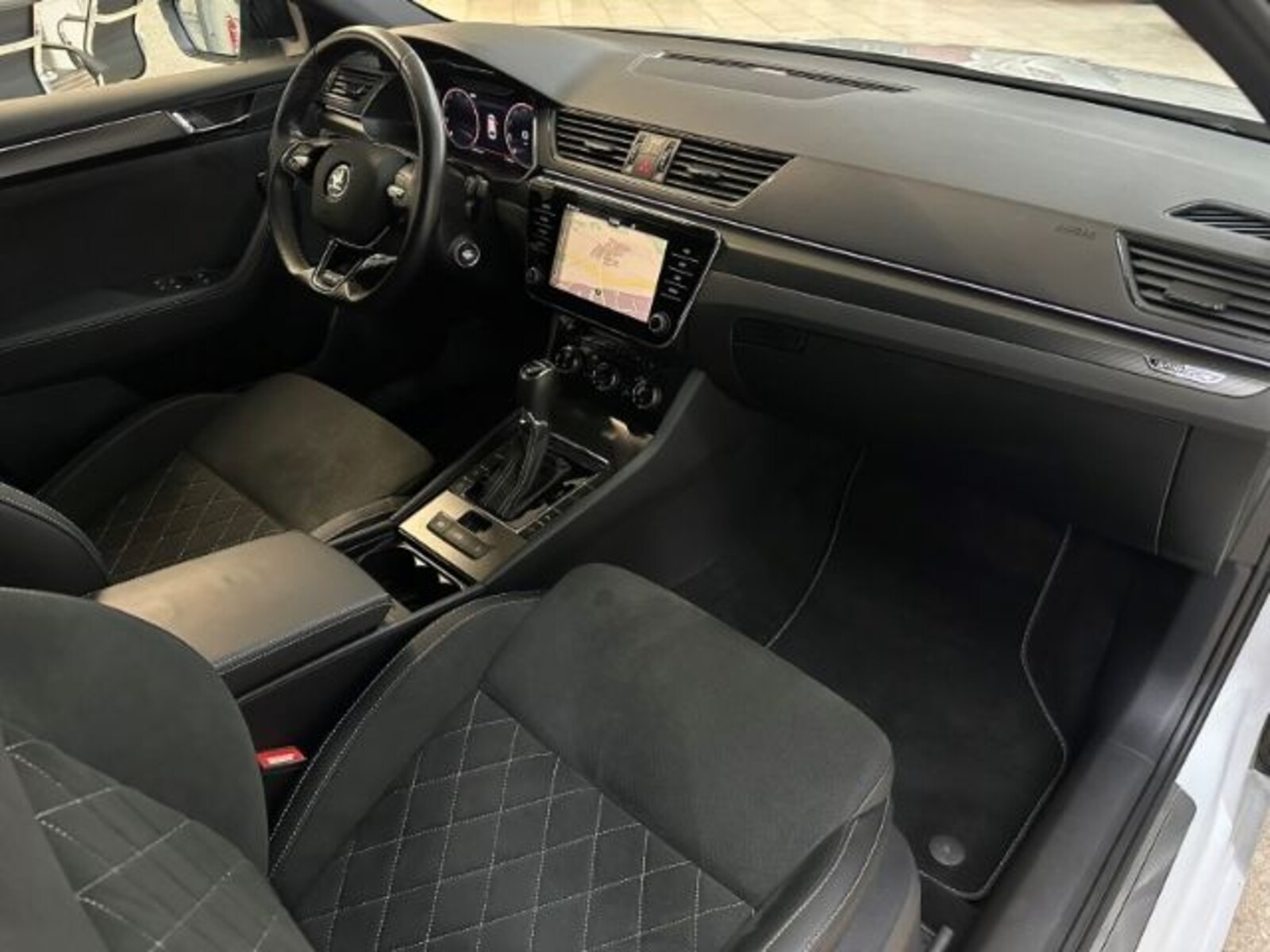 Škoda Superb Combi – Bild 19