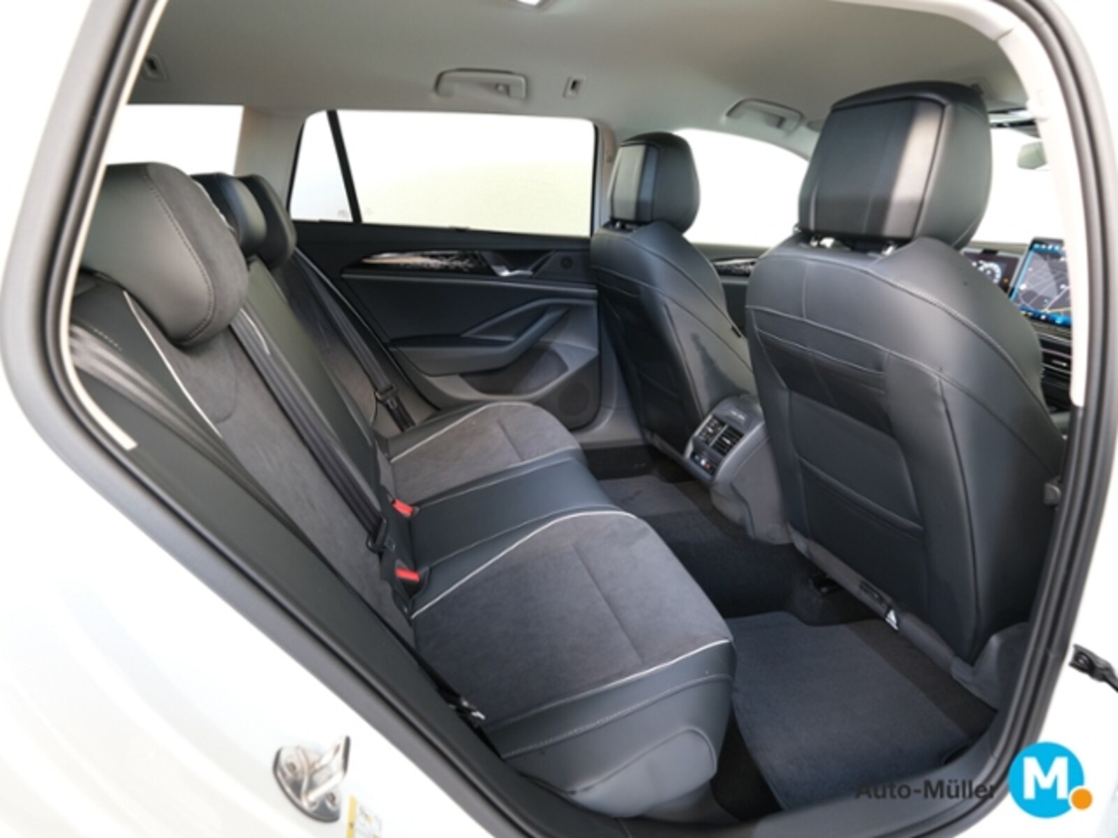 Volkswagen Passat – Bild 13