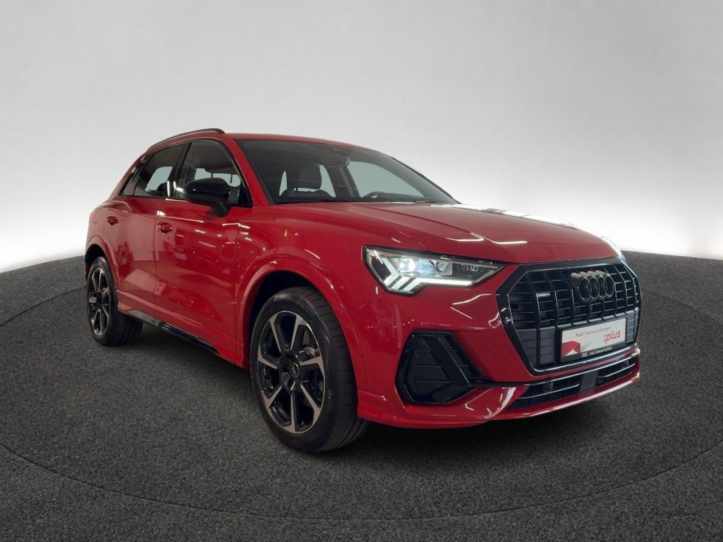 Bild über Audi Q3 S line 40 TDI quattro S tronic - für weitere Informationen kontaktieren Sie den Audi Partner