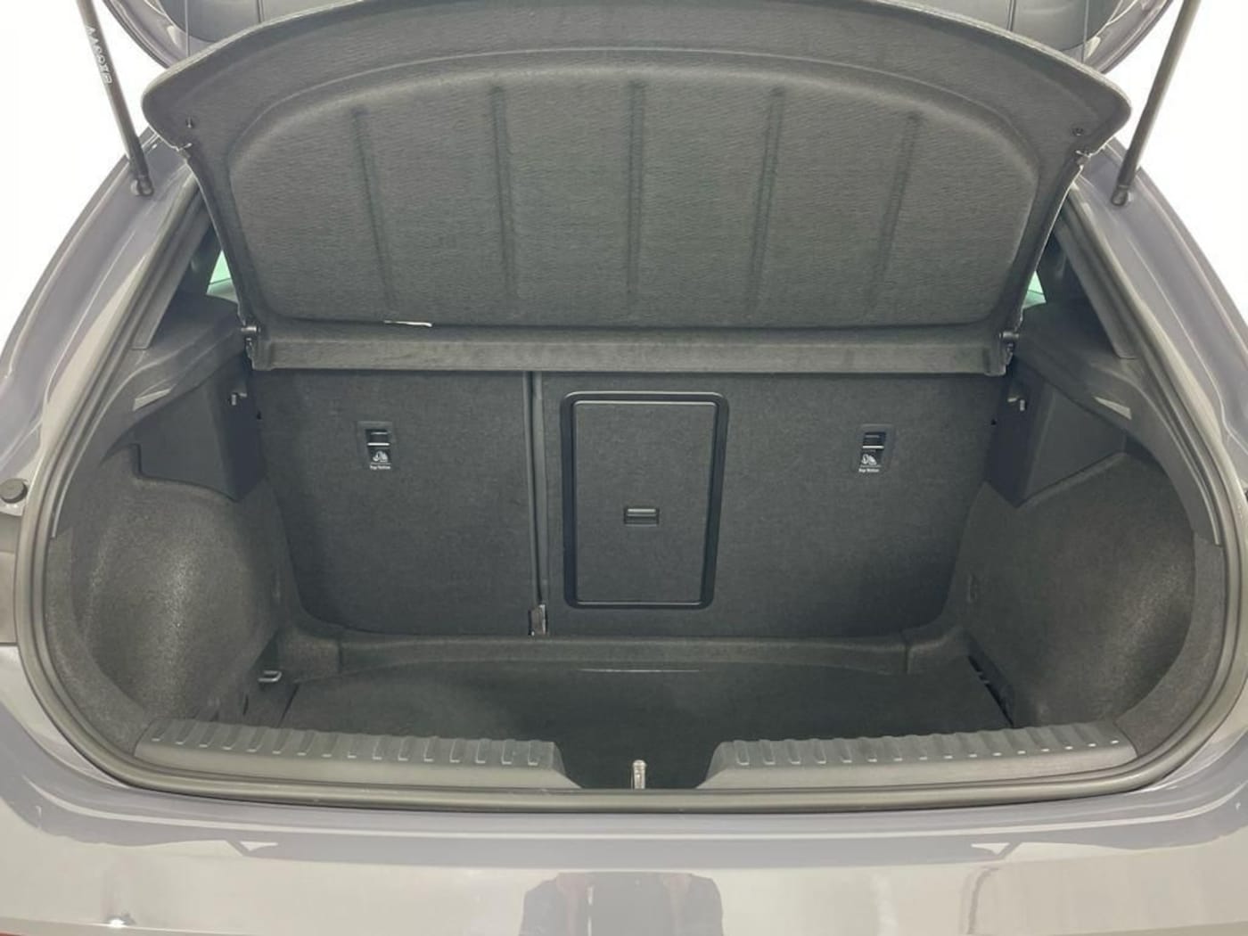 CUPRA Leon León 1.5 eTSI DSG 110 kW (150 CV) — photo 8