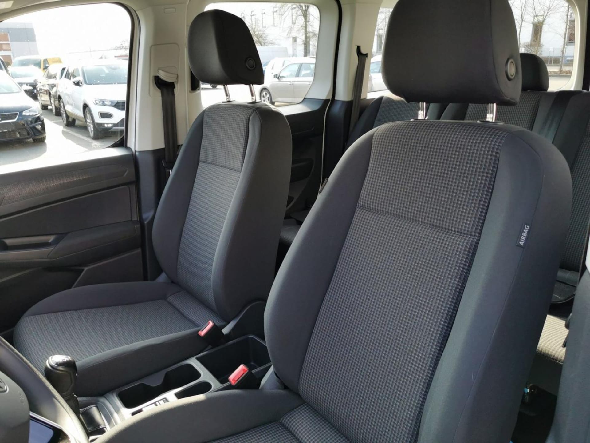 Volkswagen Caddy Basis-Modell
