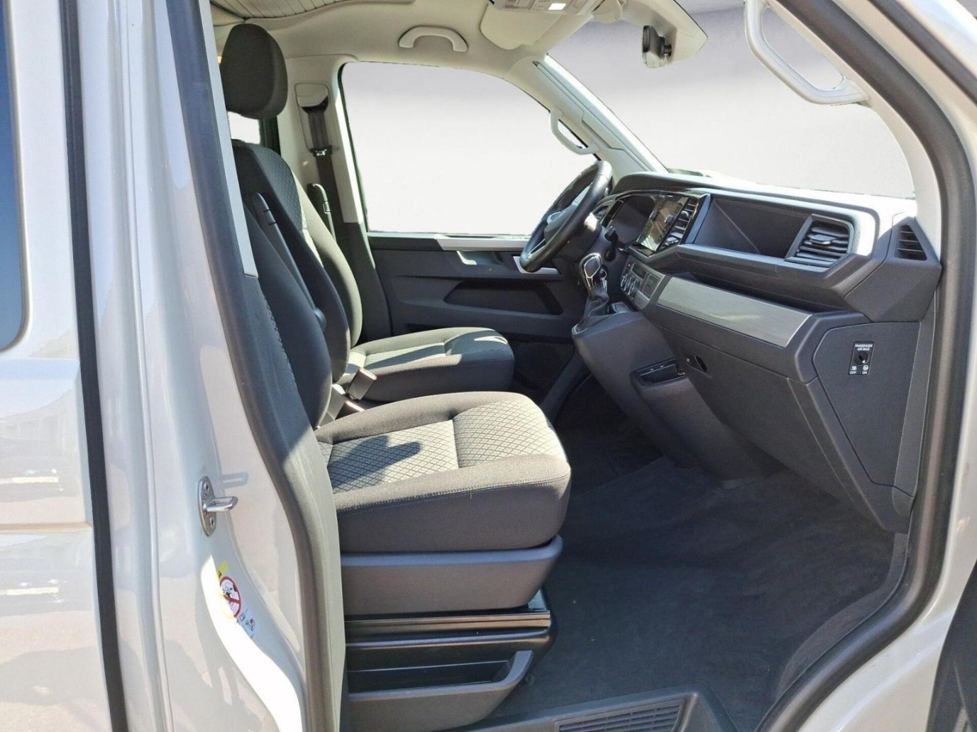 Volkswagen T6.1 California Beach