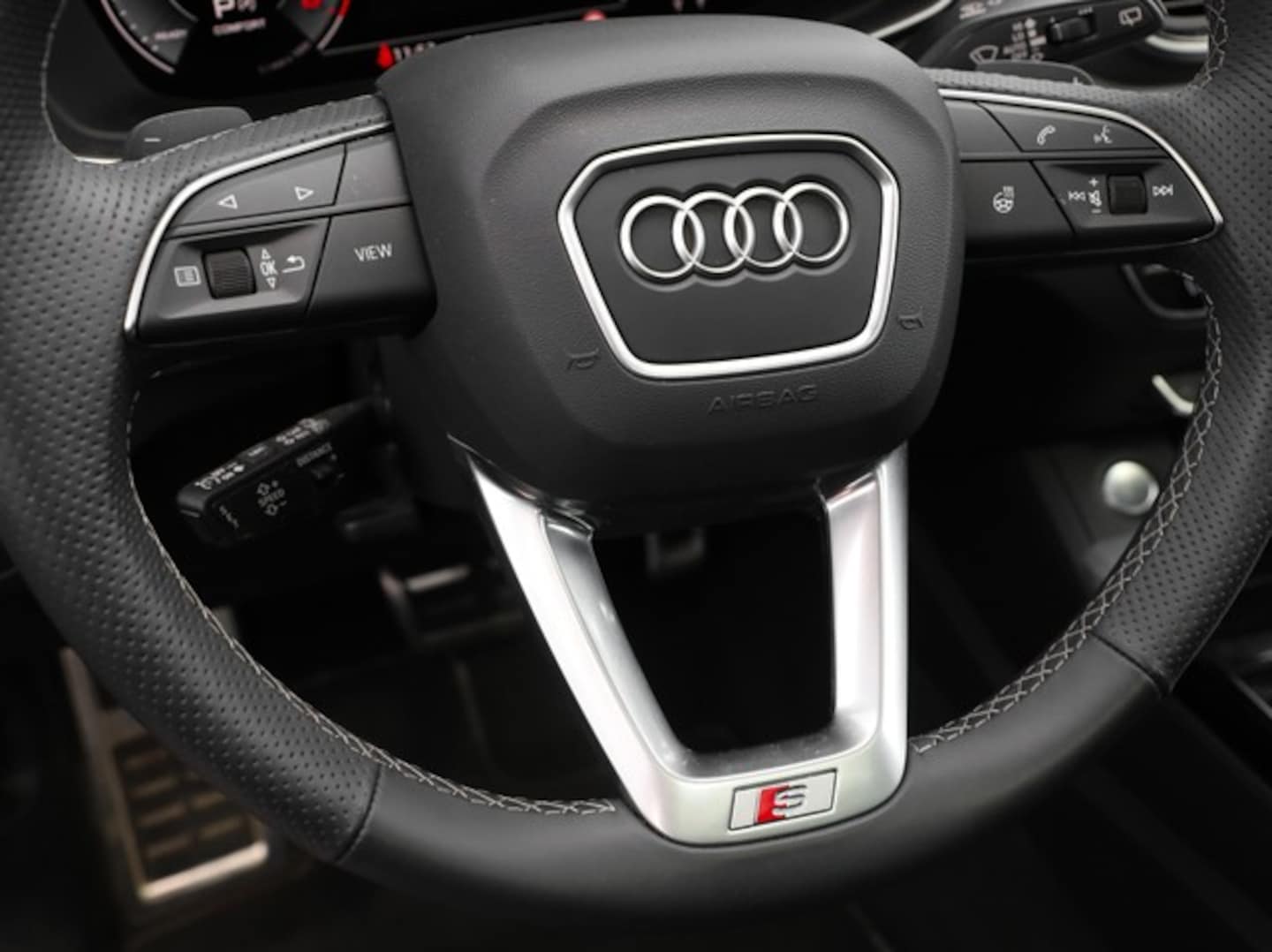Bild über Audi Q5 Sportback 40 TFSI quattro S tronic - für weitere Informationen kontaktieren Sie den Audi Partner