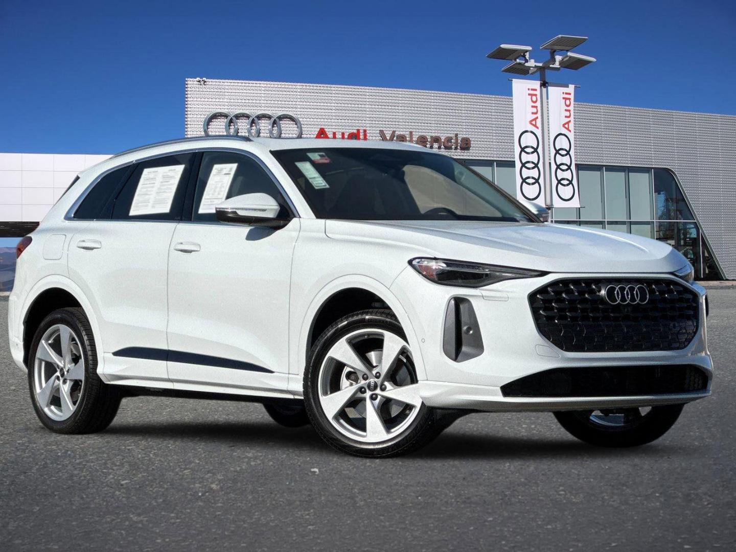 2025 Audi Q5 40 Premium Plus's photo