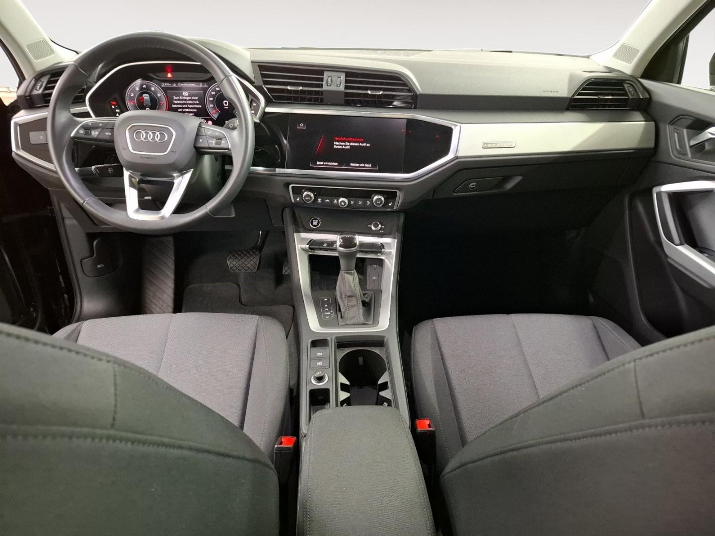 Bild über Audi Q3 advanced 40 TFSI quattro S tronic - für weitere Informationen kontaktieren Sie den Audi Partner