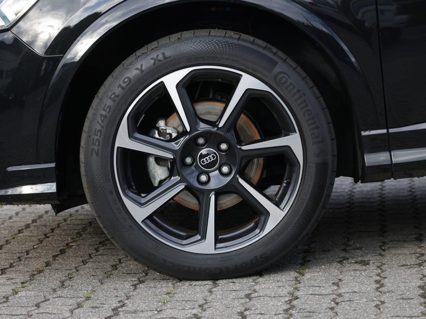 Bild über Audi Q3 S line 35 TDI S tronic - für weitere Informationen kontaktieren Sie den Audi Partner
