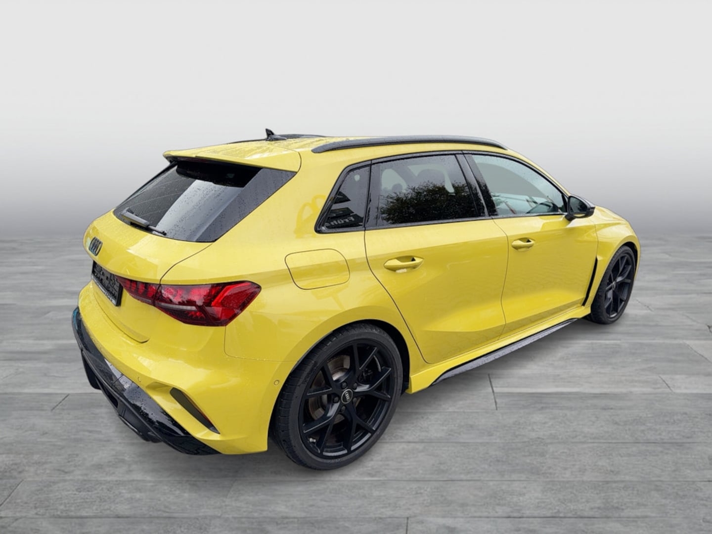 Bild über Audi RS 3 Sportback TFSI quattro 294 kW S tronic - für weitere Informationen kontaktieren Sie den Audi Partner