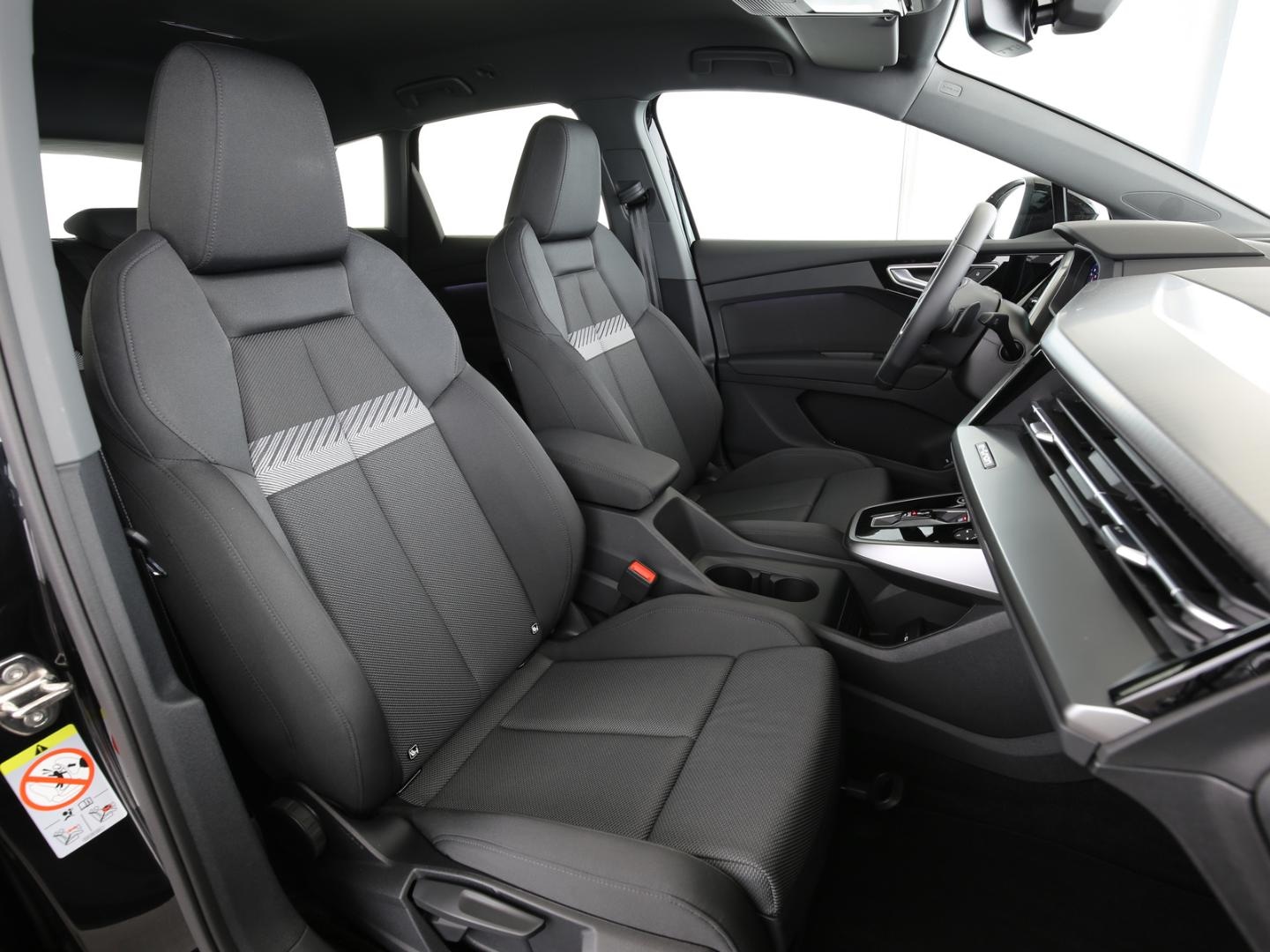 Bild über Audi Q4 e-tron 40 e-tron - für weitere Informationen kontaktieren Sie den Audi Partner