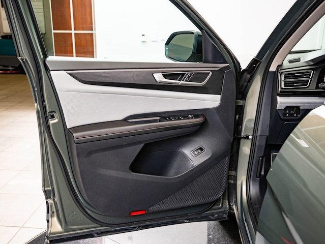 2025 Volkswagen Atlas Atlas Peak Edition - Photo 28