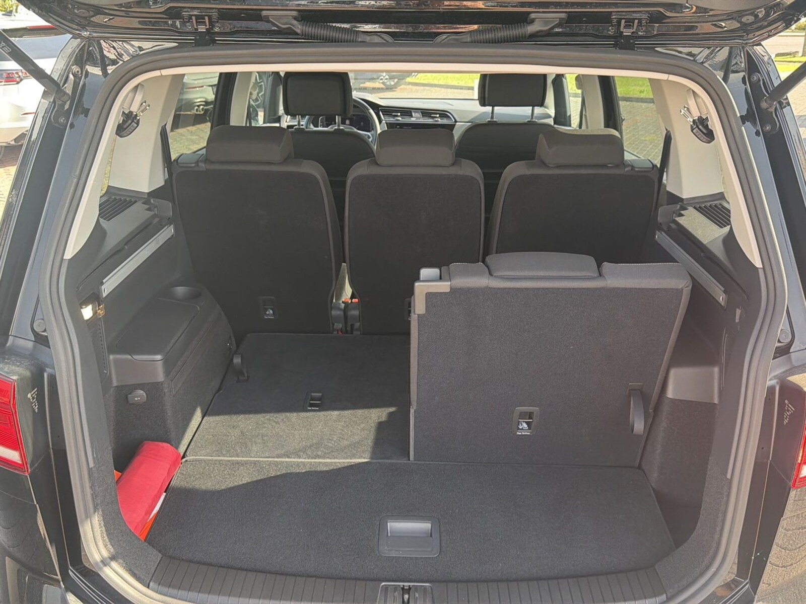 Volkswagen Touran – Bild 12