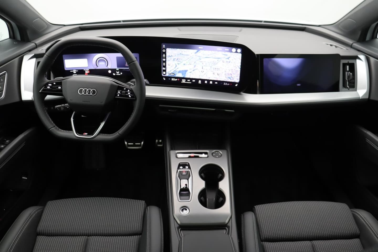 Bild über Audi Q4 SUV e-tron e-tron quattro 220 kW - für weitere Informationen kontaktieren Sie den Audi Partner