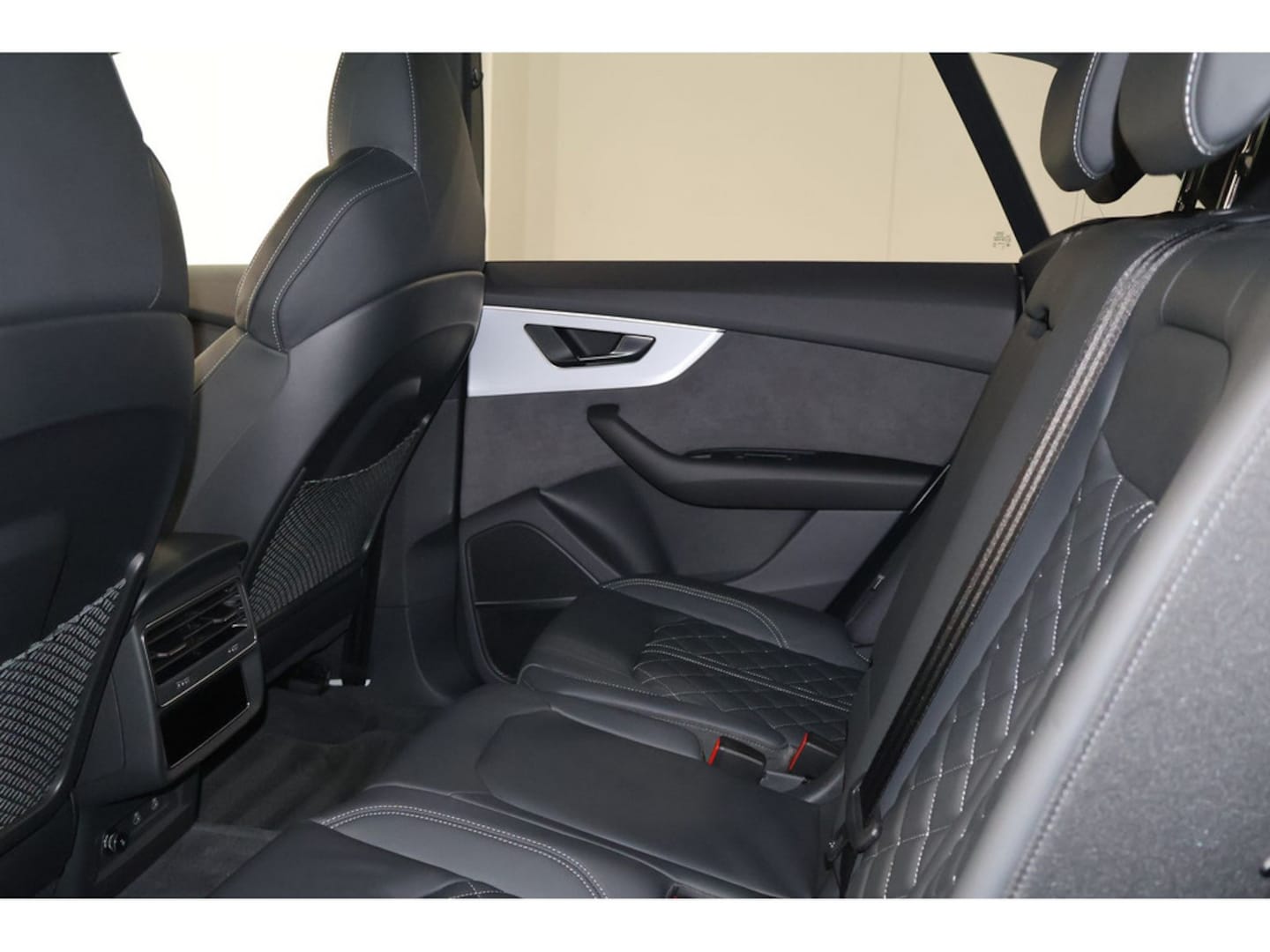 Bild über Audi Q8 SUV 50 TDI quattro tiptronic - für weitere Informationen kontaktieren Sie den Audi Partner
